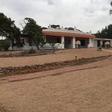 In La Marinedda איזולה רוסה